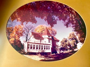 queen anne style home